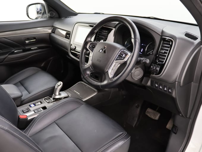 2025 Mitsubishi Outlander