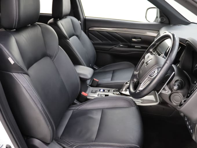 2025 Mitsubishi Outlander