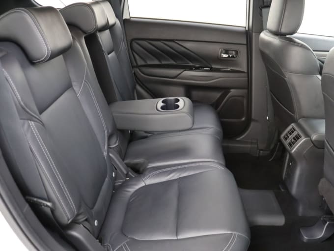 2025 Mitsubishi Outlander