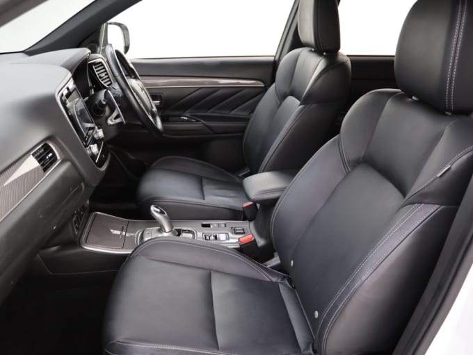 2025 Mitsubishi Outlander