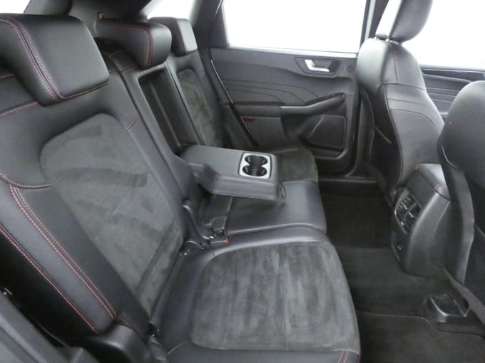 2025 Ford Kuga