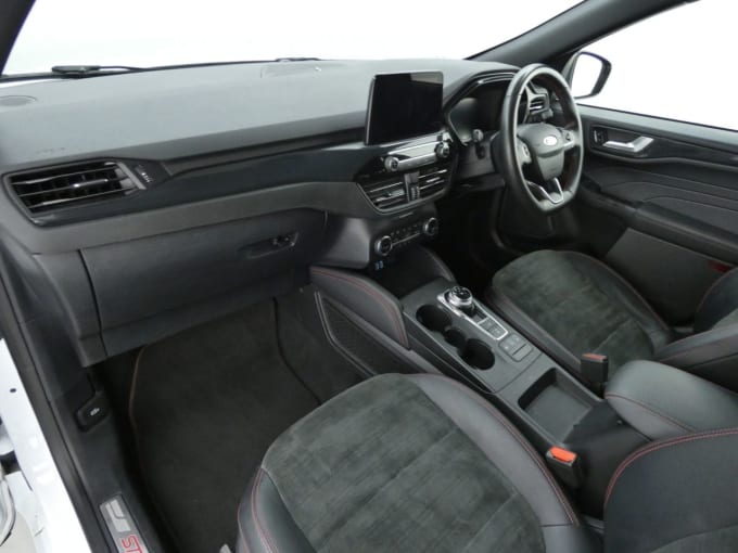 2025 Ford Kuga