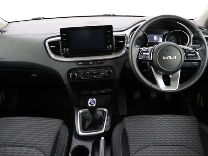 2025 Kia Xceed