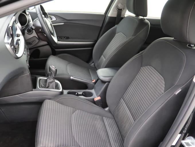 2025 Kia Xceed