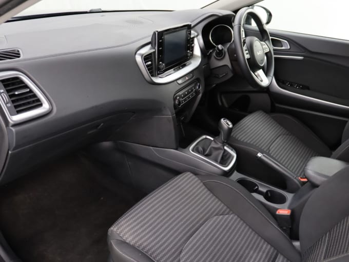 2025 Kia Xceed
