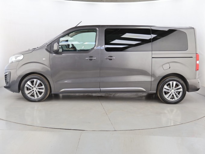 2025 Peugeot Traveller
