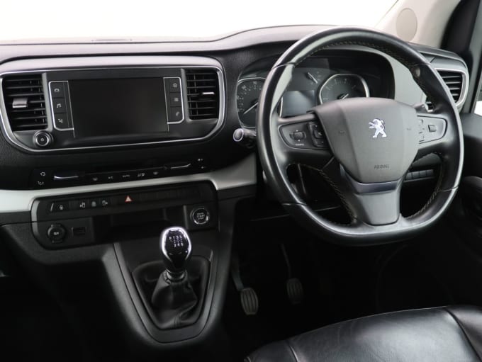 2025 Peugeot Traveller