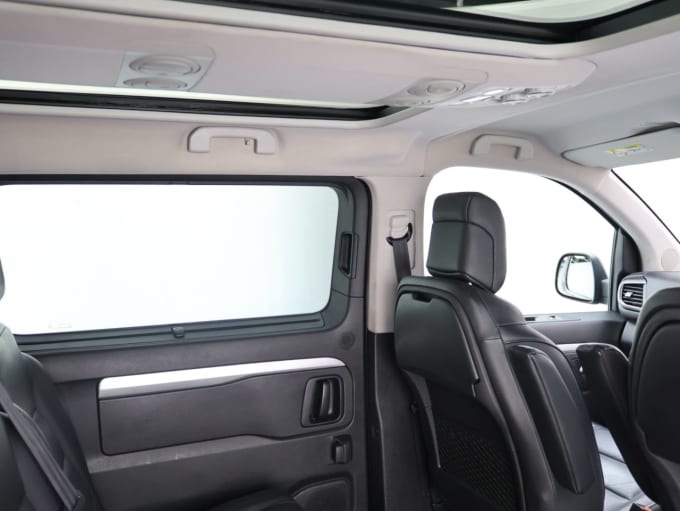 2025 Peugeot Traveller