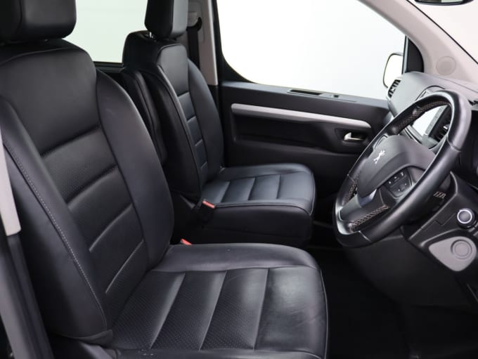 2025 Peugeot Traveller