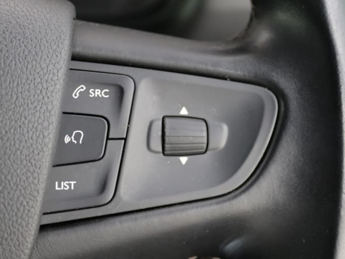 2025 Peugeot Traveller