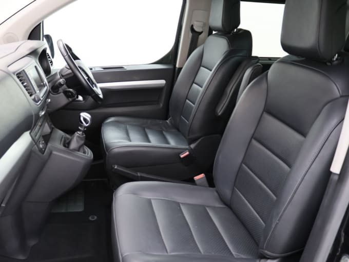 2025 Peugeot Traveller