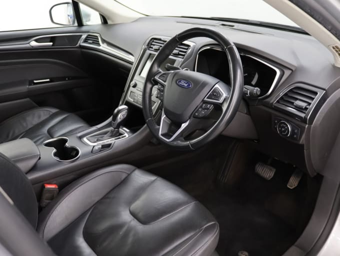 2025 Ford Mondeo