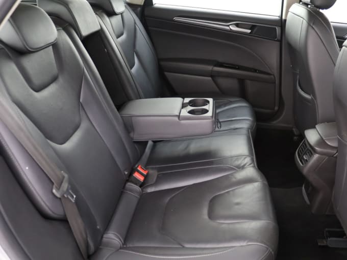 2025 Ford Mondeo