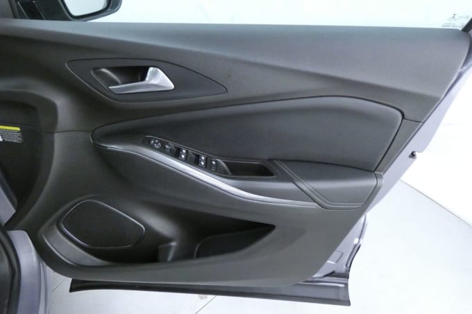 2025 Vauxhall Grandland X