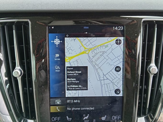 2025 Volvo V60
