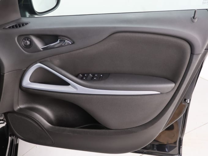 2025 Vauxhall Zafira Tourer