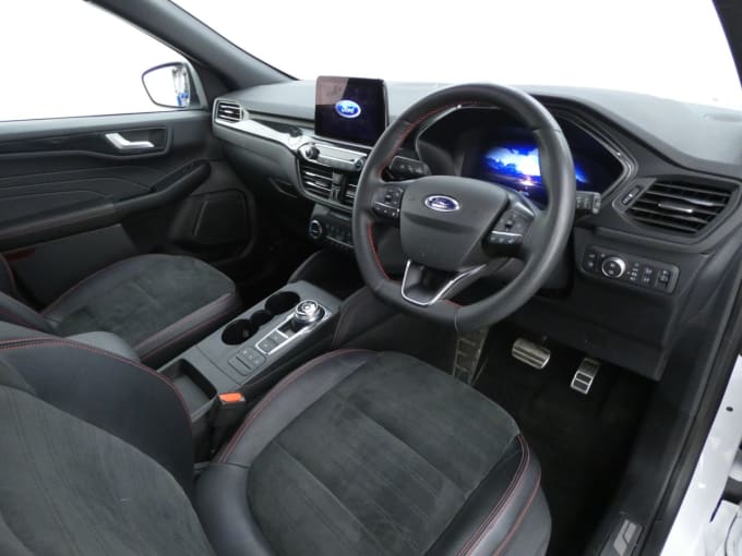 2025 Ford Kuga