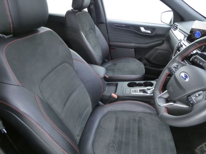 2025 Ford Kuga