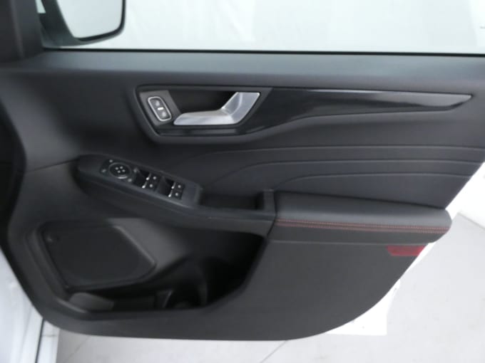 2025 Ford Kuga