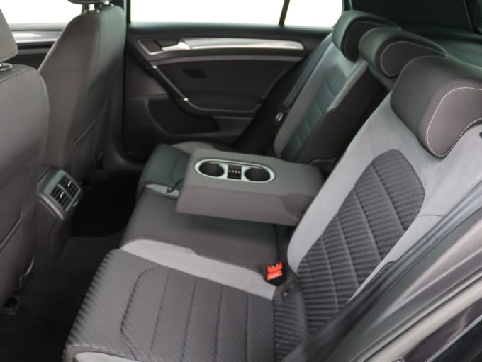 2025 Volkswagen Golf