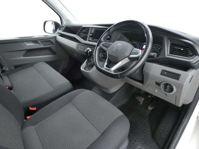 2025 Volkswagen E-transporter