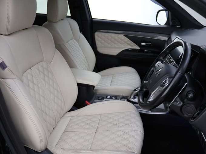 2025 Mitsubishi Outlander