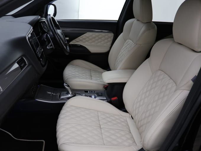2025 Mitsubishi Outlander