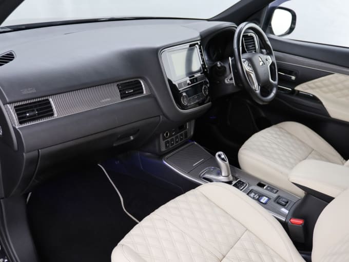 2025 Mitsubishi Outlander