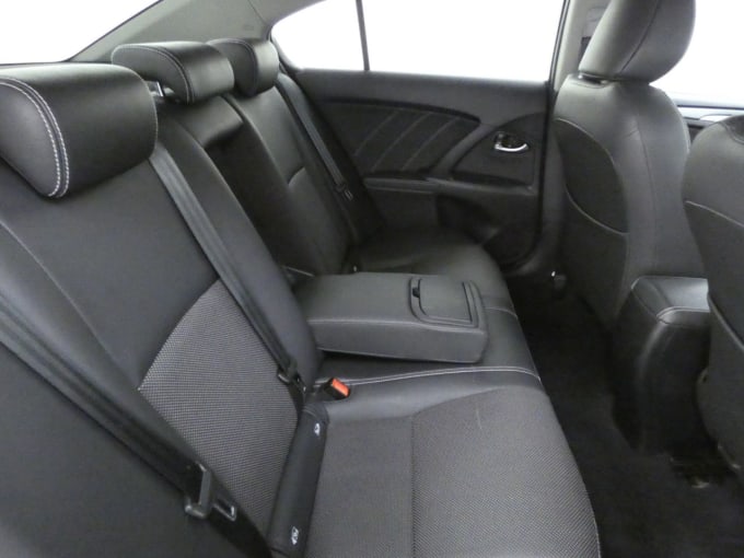2025 Toyota Avensis