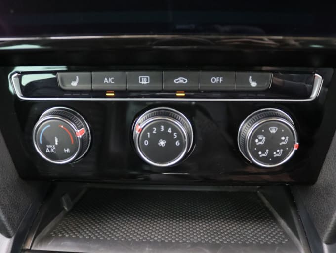 2025 Volkswagen Passat