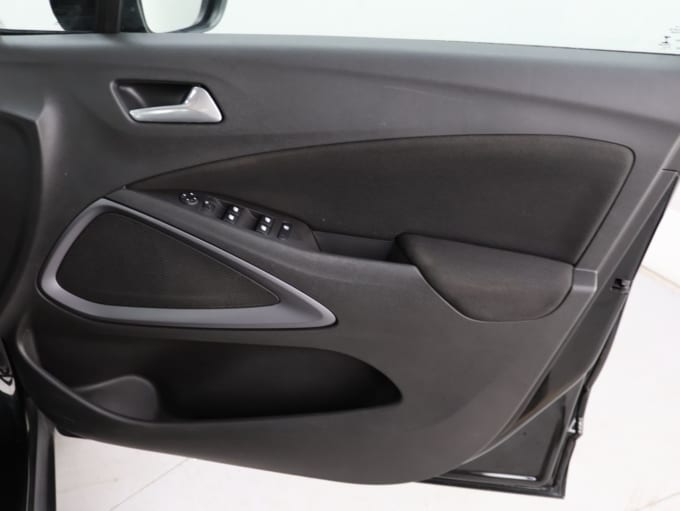 2025 Vauxhall Crossland