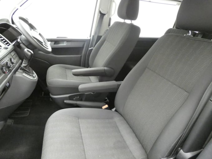 2025 Volkswagen Transporter Shuttle