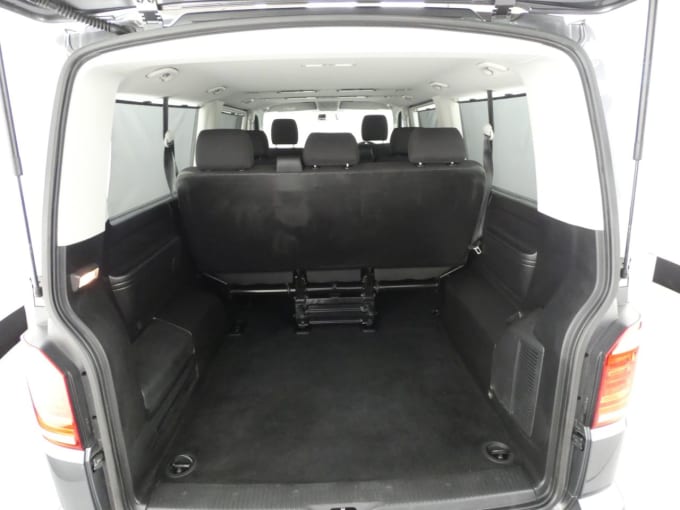 2025 Volkswagen Transporter Shuttle