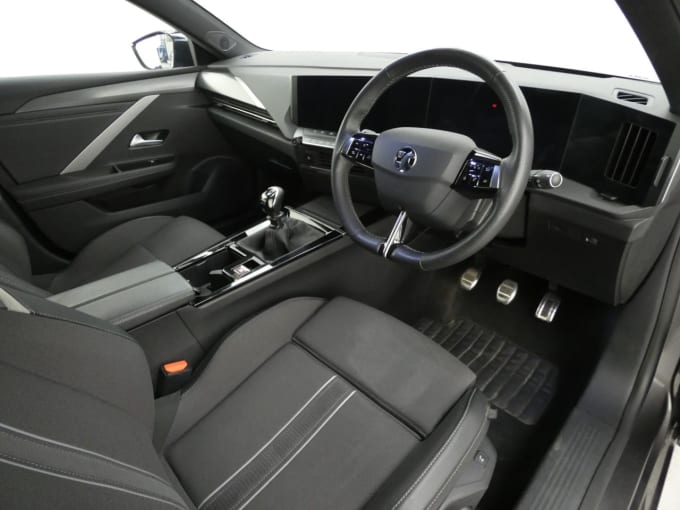 2025 Vauxhall Astra
