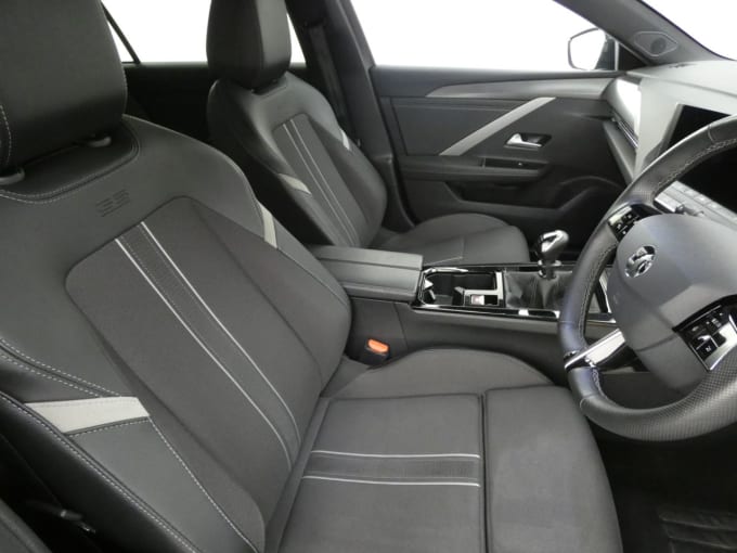2025 Vauxhall Astra