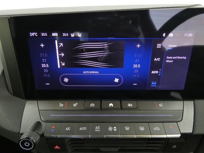 2025 Vauxhall Astra