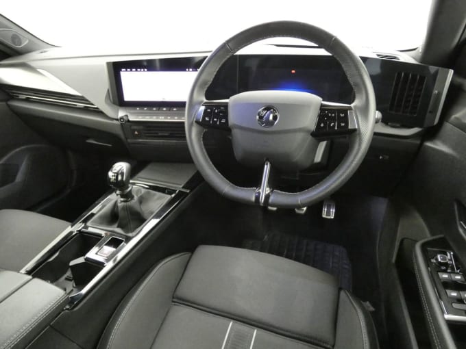 2025 Vauxhall Astra