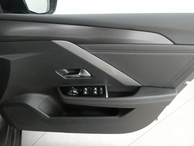 2025 Vauxhall Astra
