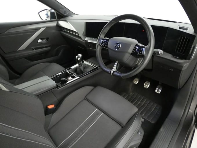 2025 Vauxhall Astra