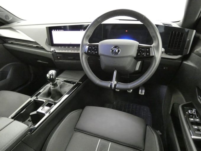 2025 Vauxhall Astra