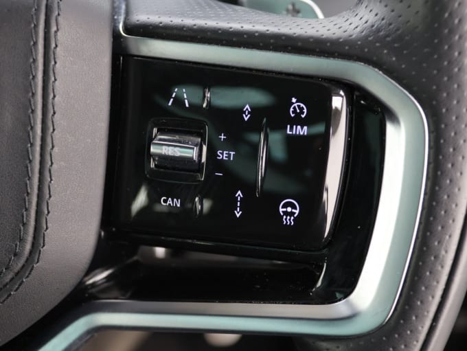 2025 Land Rover Range Rover Evoque