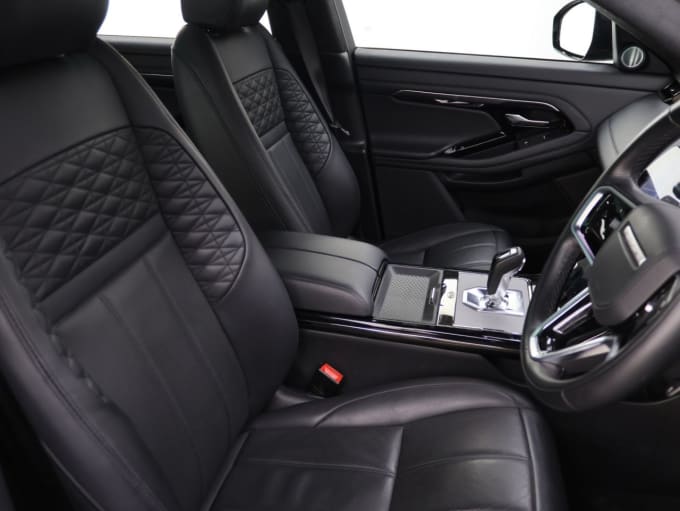 2025 Land Rover Range Rover Evoque