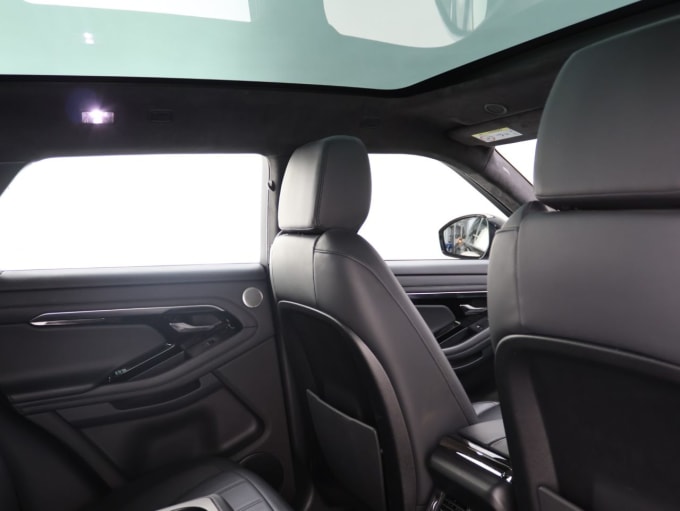2025 Land Rover Range Rover Evoque