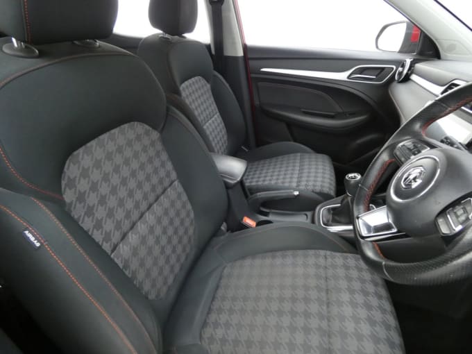 2025 Mg Mg Zs