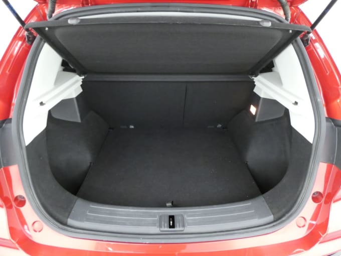 2025 Mg Mg Zs
