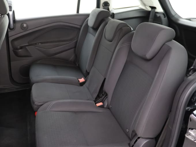 2025 Ford Grand C-max