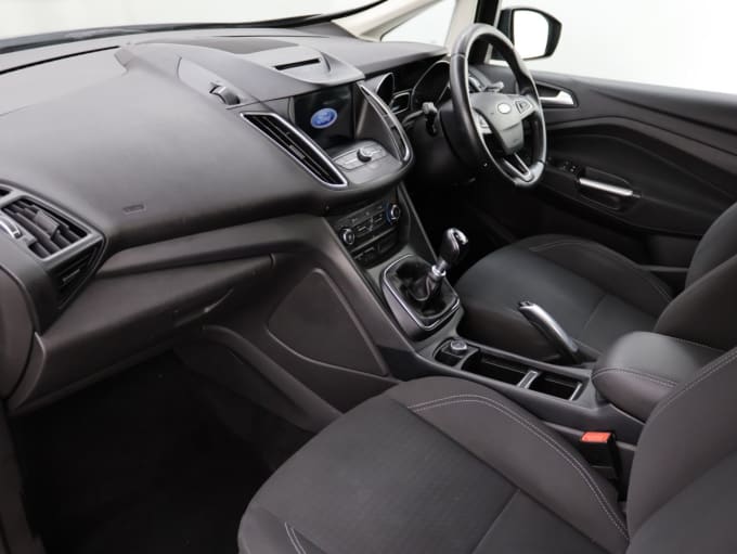 2025 Ford Grand C-max