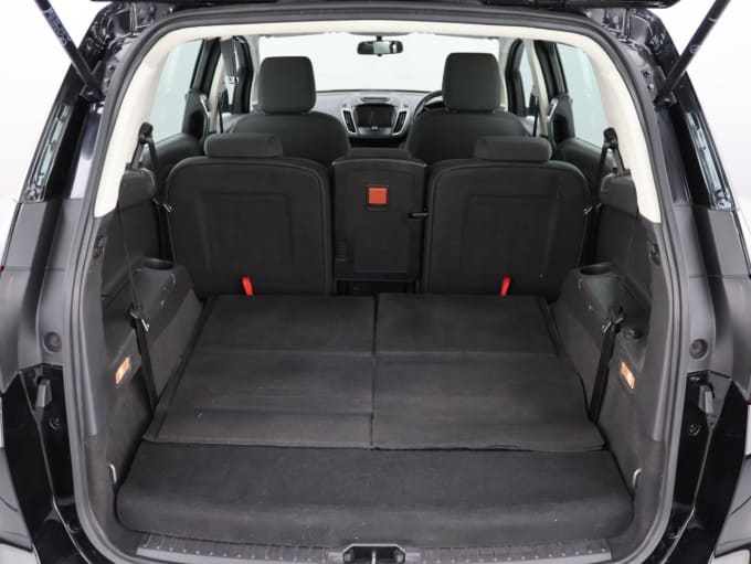 2025 Ford Grand C-max