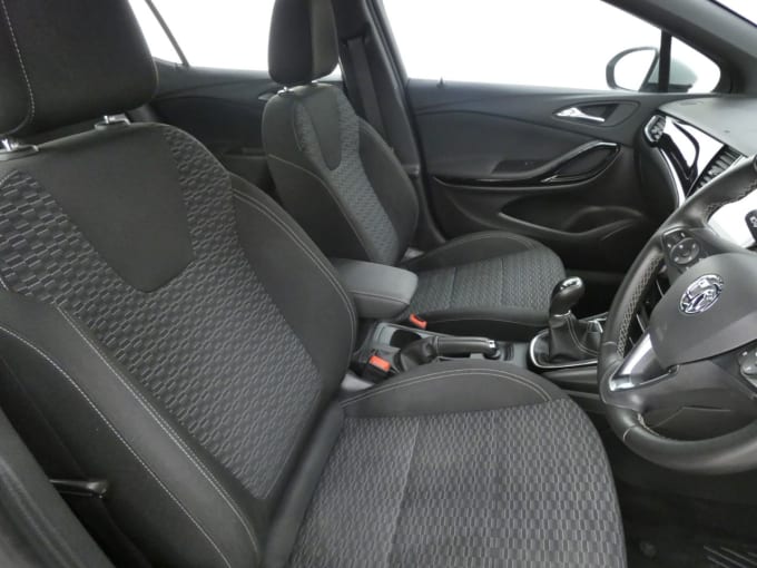 2025 Vauxhall Astra