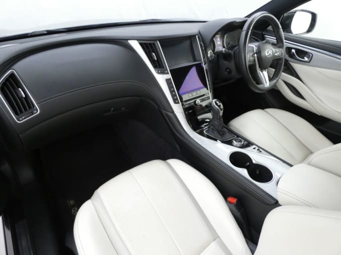 2025 Infiniti Q60